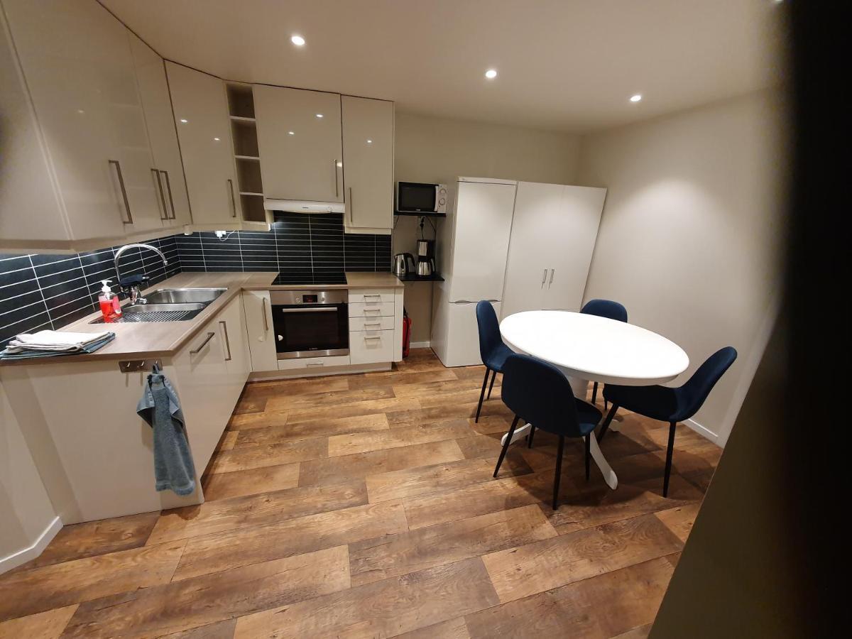 Asveien Apartments. ハーシュタ エクステリア 写真